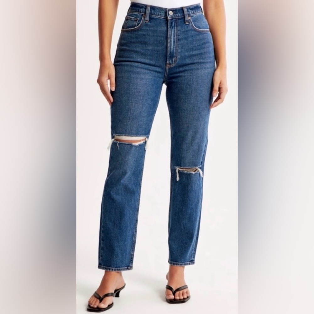 Abercrombie & Fitch Ultra High Rise Ankle Straight Jeans